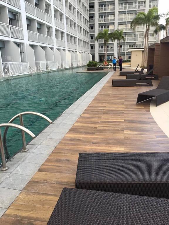 Seabreeze Residences At Breeze Residences Pasay Esterno foto
