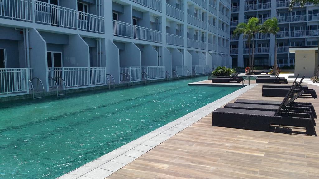 Seabreeze Residences At Breeze Residences Pasay Esterno foto