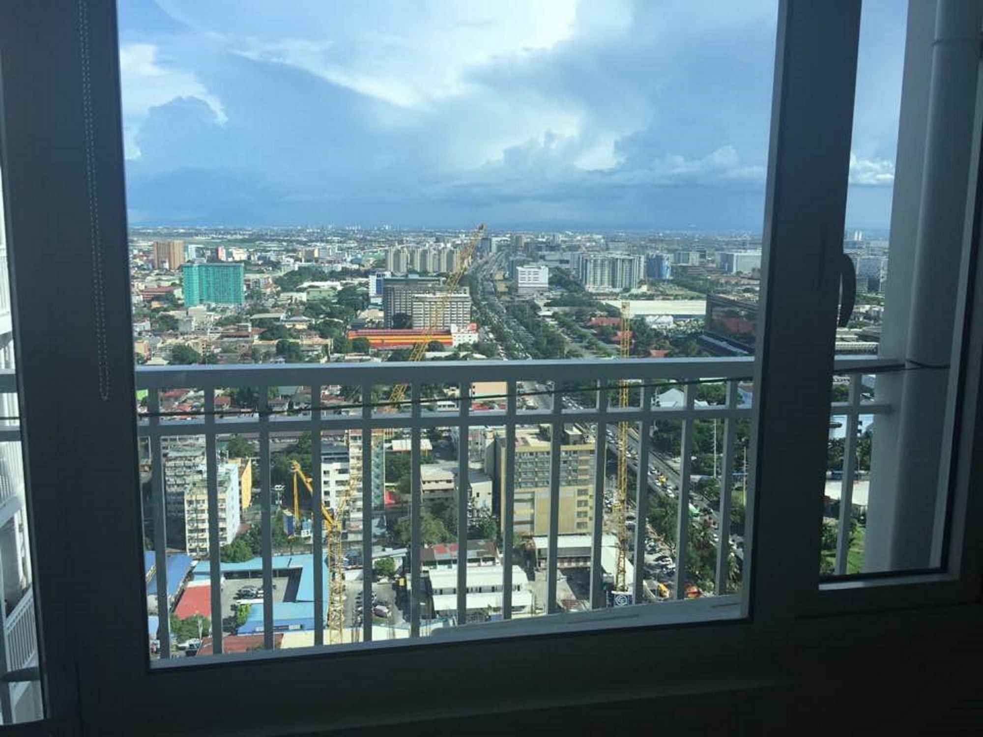 Seabreeze Residences At Breeze Residences Pasay Esterno foto