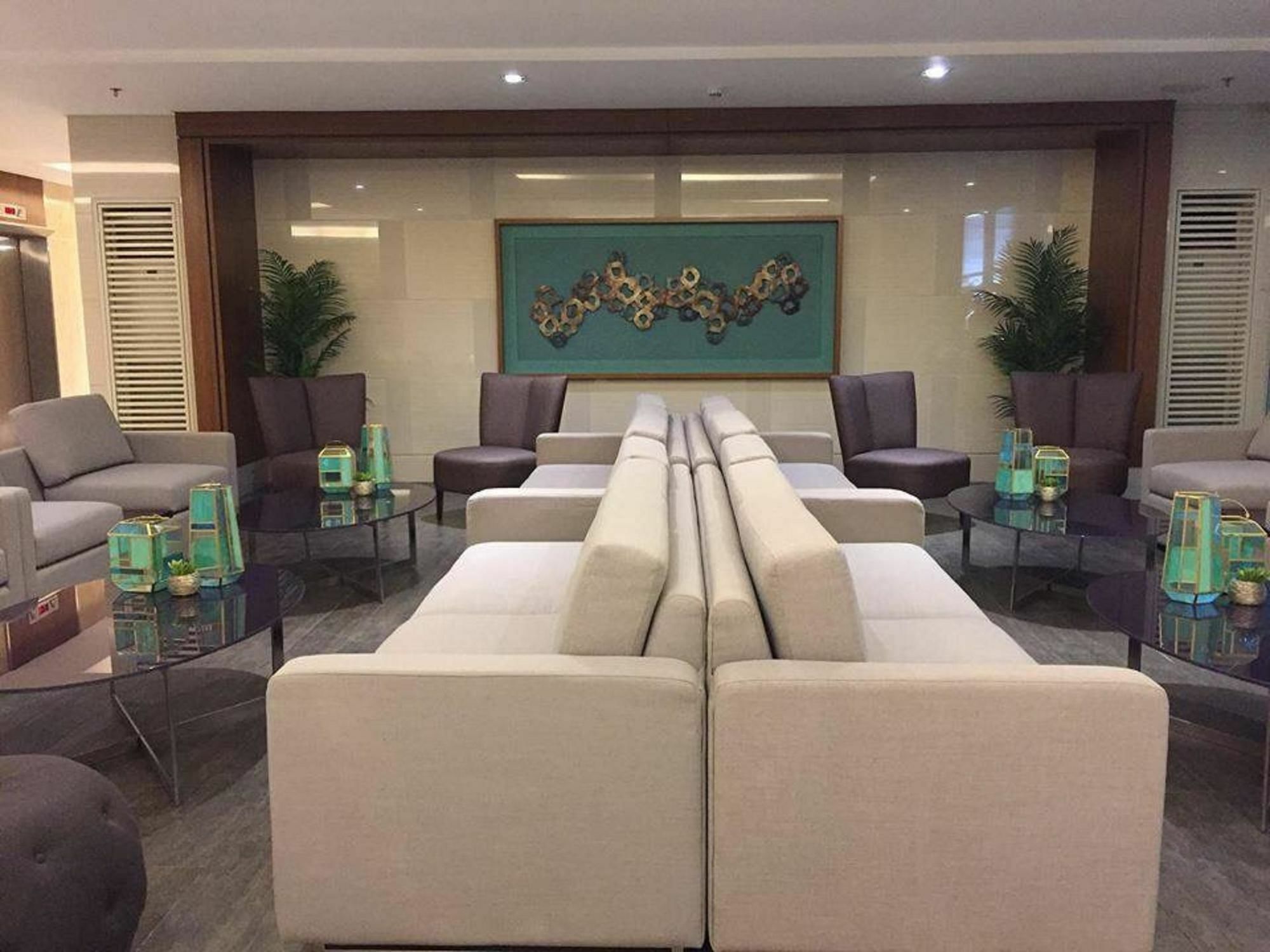Seabreeze Residences At Breeze Residences Pasay Esterno foto